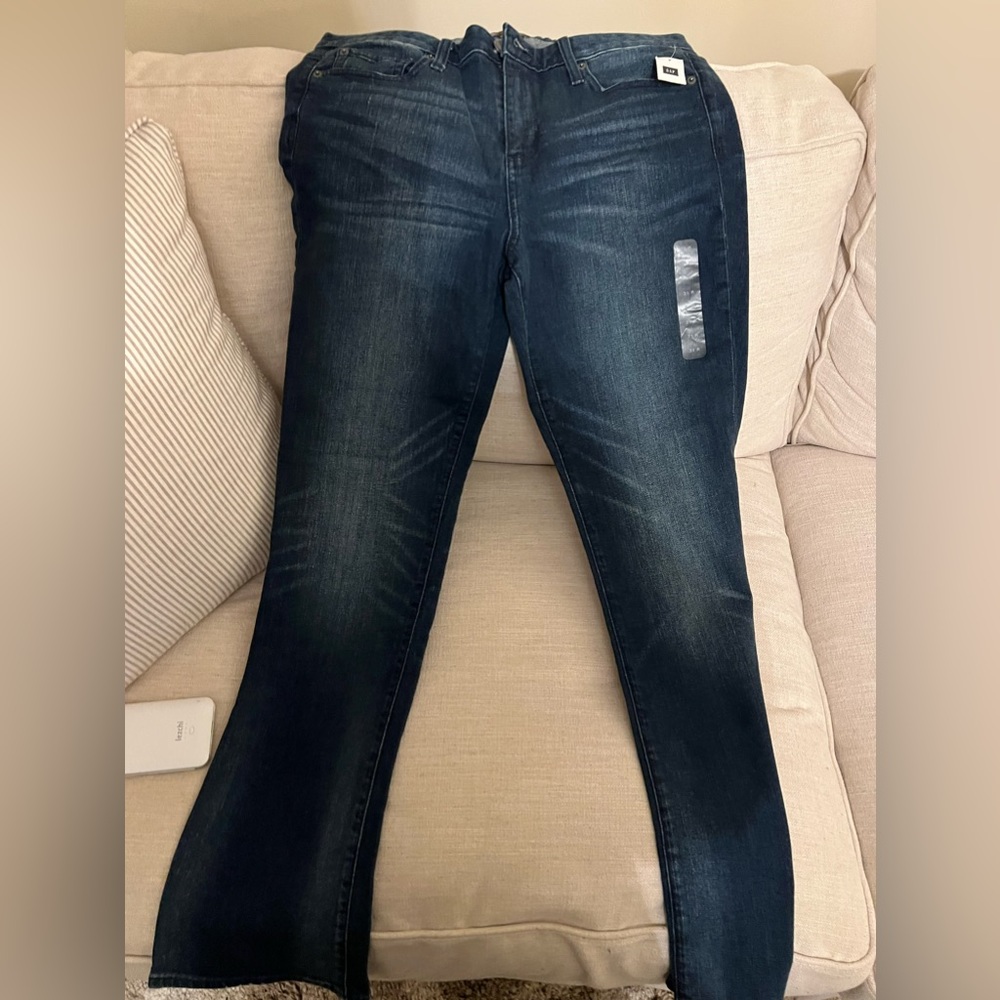 Women’s Gap Jeans 31R Perfect Boot NWT